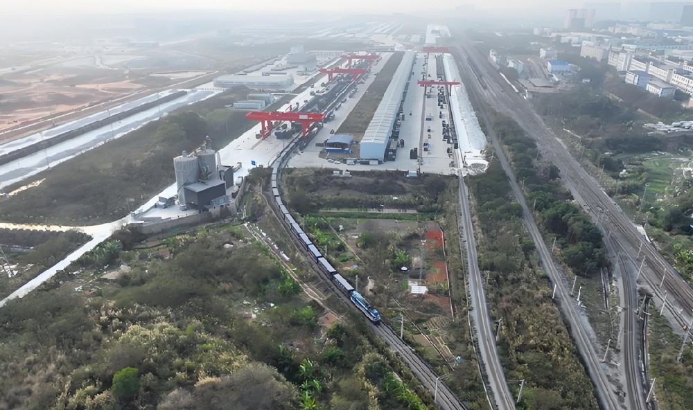 工業(yè)絲路外貿(mào)平臺：中越班列駛上經(jīng)貿(mào)往來快車道