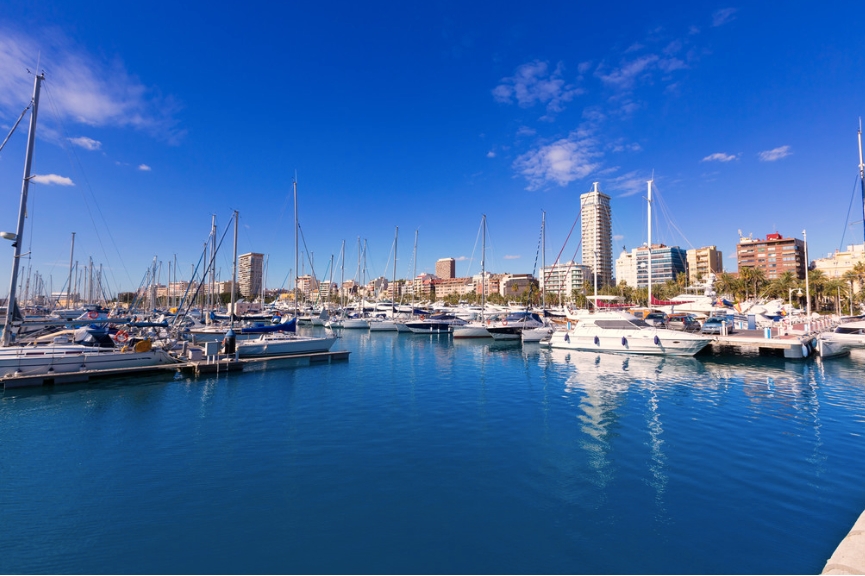 工業(yè)絲路洞察！特朗普關(guān)稅、歐盟法案延期下的外貿(mào)新局