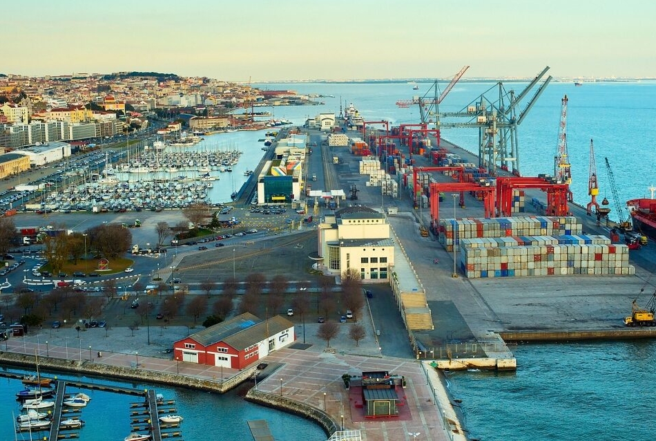 中美經(jīng)貿(mào)新局、運(yùn)價(jià)走勢(shì)生變，工業(yè)絲路攜手企業(yè)把握53國(guó)零關(guān)稅契機(jī)